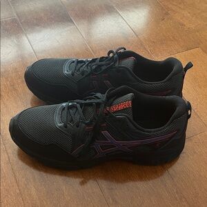 Asics Gel Venture 8 Black and Red Running Shoes 11.5